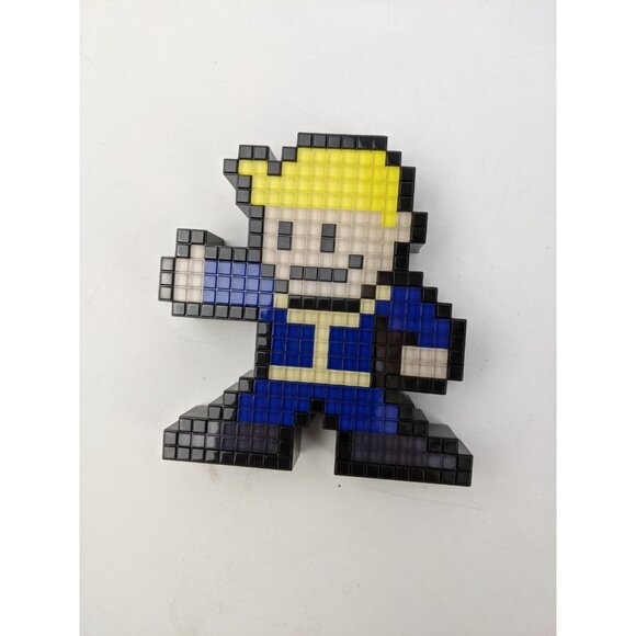 Fallout Culturefly Collector's Crate 2018 Scarf Planter Glass Socks & More - Picture 2 of 16